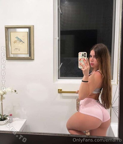 Emarrb nude photo 11