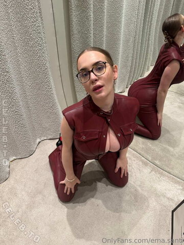 Ema.santi nude photo 30