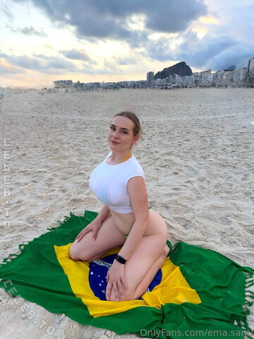 Ema.santi nude photo 24