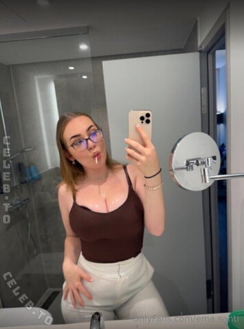 Ema.santi nude photo 17
