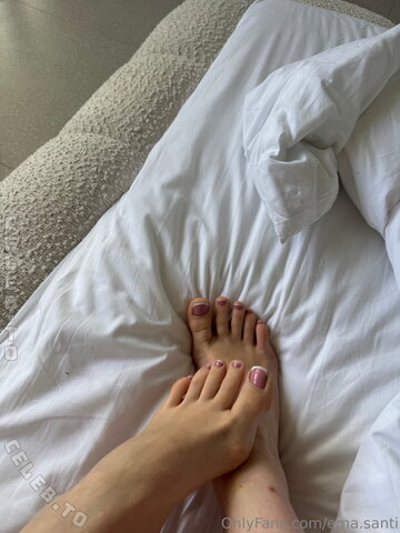 Ema.santi nude photo 25