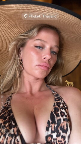 Emely Hüffer nude photo 4