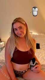 Emely.davis nude photo 1