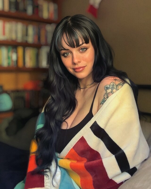 EmeryEXP nude photo 3