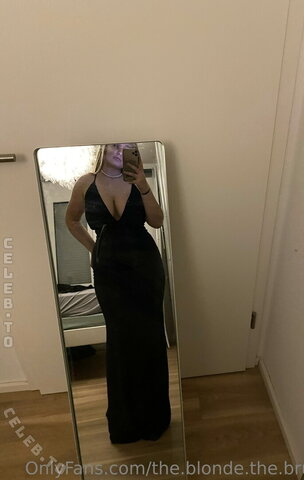 Emiglia Bader nude photo 15