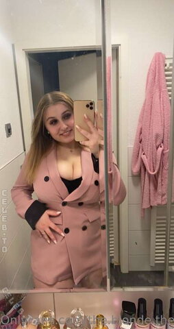 Emiglia Bader nude photo 1