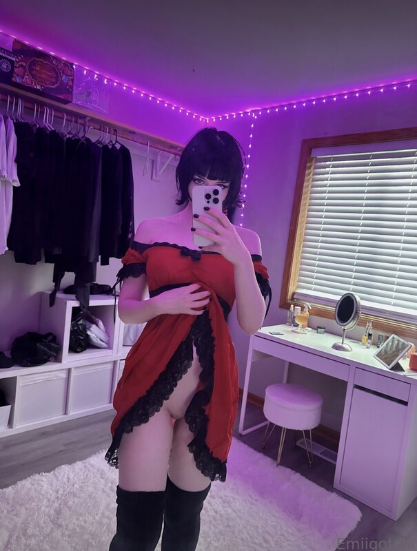 Emiigotchi nude photo 33