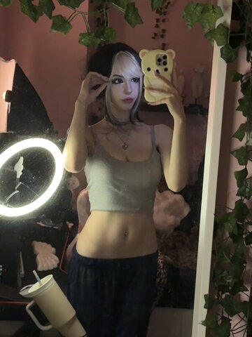 emiki28 nude photo 6
