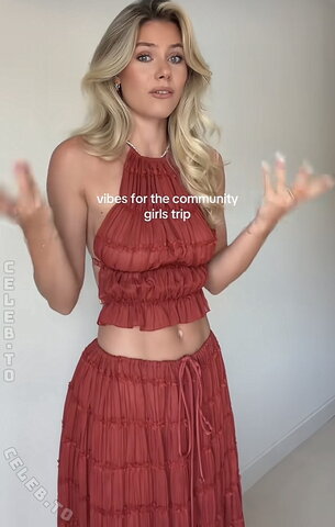 Emilia BTE Sexy (1 photo)