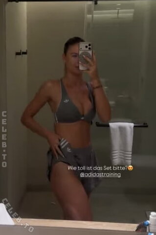 Emilia BTE nude photo 11