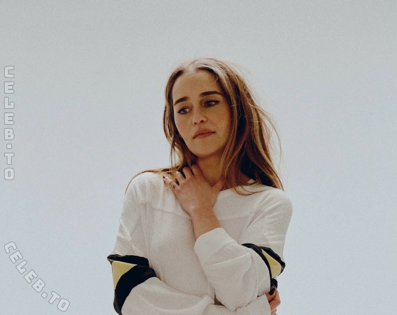 Emilia Clarke nude photo 1