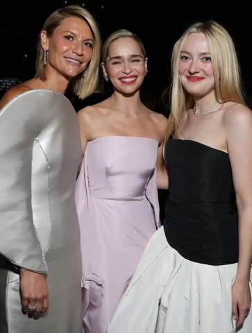 Emilia Clarke New (15 photos)