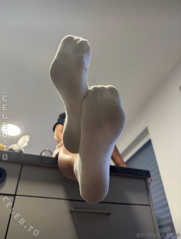 emiliaaa.rose nude photo 4