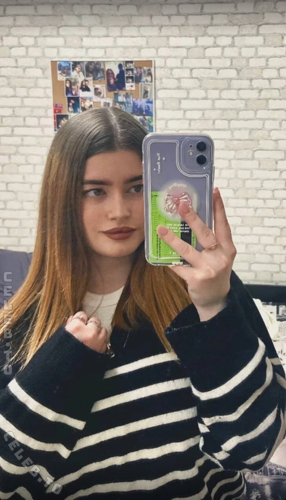 EmiliaCouple nude photo 9