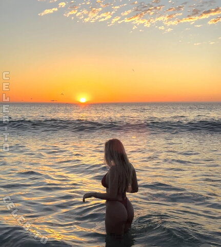 Emilia_wue nude photo 3