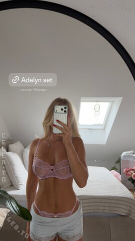 Emilia_wue nude photo 8