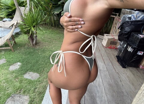 Emilie Boclet nude photo 21