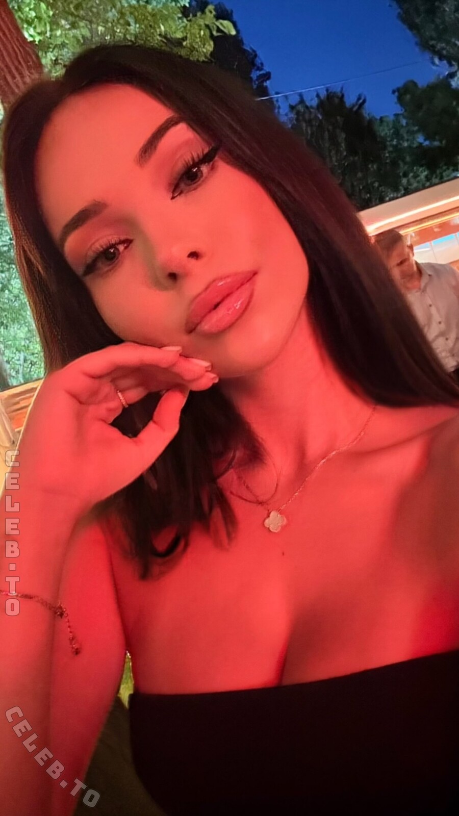 Emiliia.ar nude photo 1