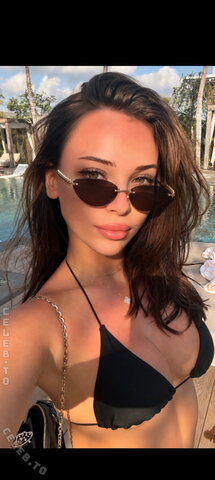 Emiliia.ar nude photo 11