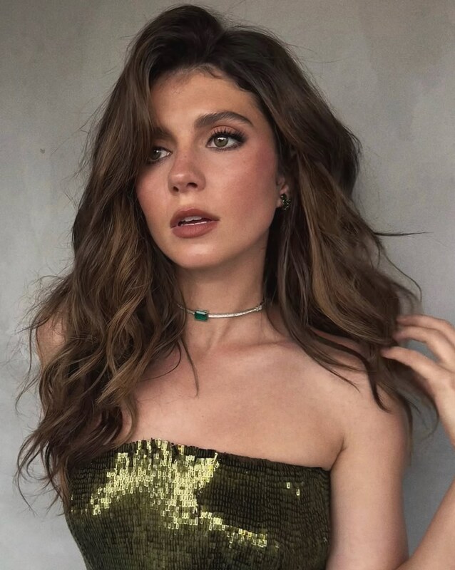 Emily Bader nude photo 4