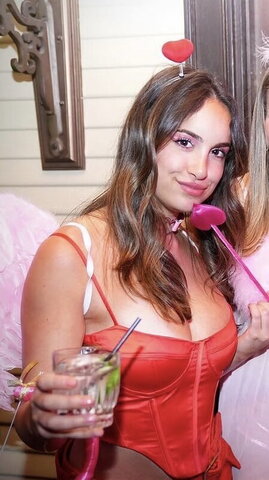 Emily Binder nude photo 6