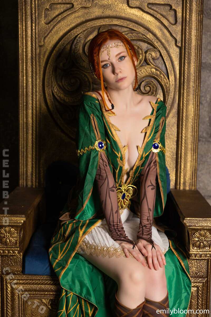 Emily Bloom nude photo 4