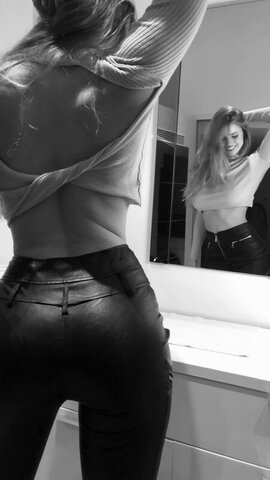 Emily Deyt-Aysage New (2 photos)