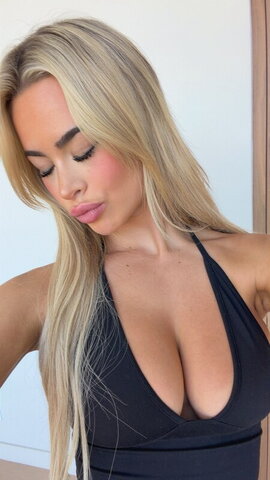 Emily Elizabeth nude photo 27