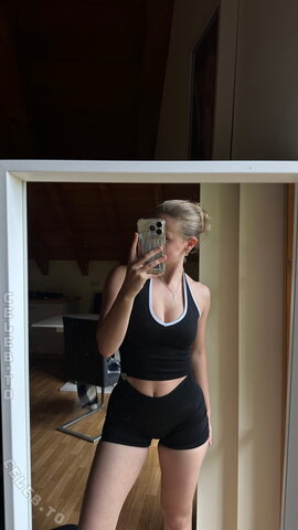 emily erdbeer photo 1
