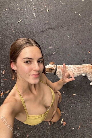 Emily Feld nude photo 22