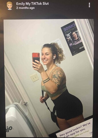 Emily Joel nude photo 3