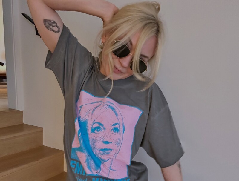 Emily Kinney nude photo 3