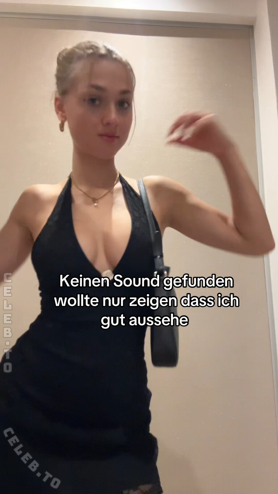 Emily Maurer nude photo 2