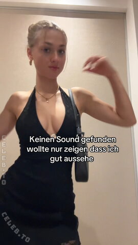 Emily Maurer nude photo 2