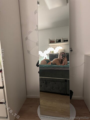 Emily Miller nude photo 6