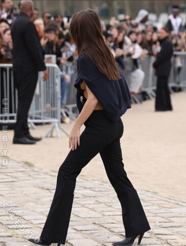 Emily Ratajkowski nude