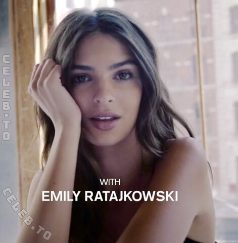 Emily Ratajkowski nude