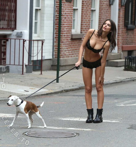 Emily Ratajkowski nude photo 361