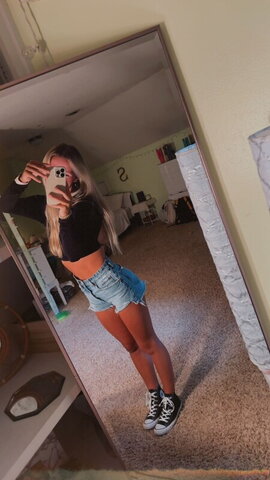 Emily Sentner nude photo 26