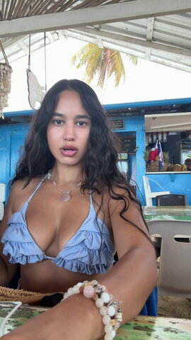 Emily Tosta nude photo 2