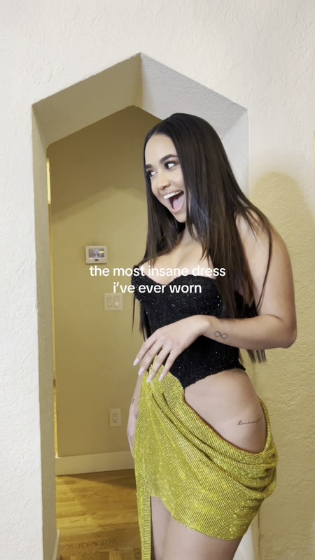 Emily Tosta nude photo 2