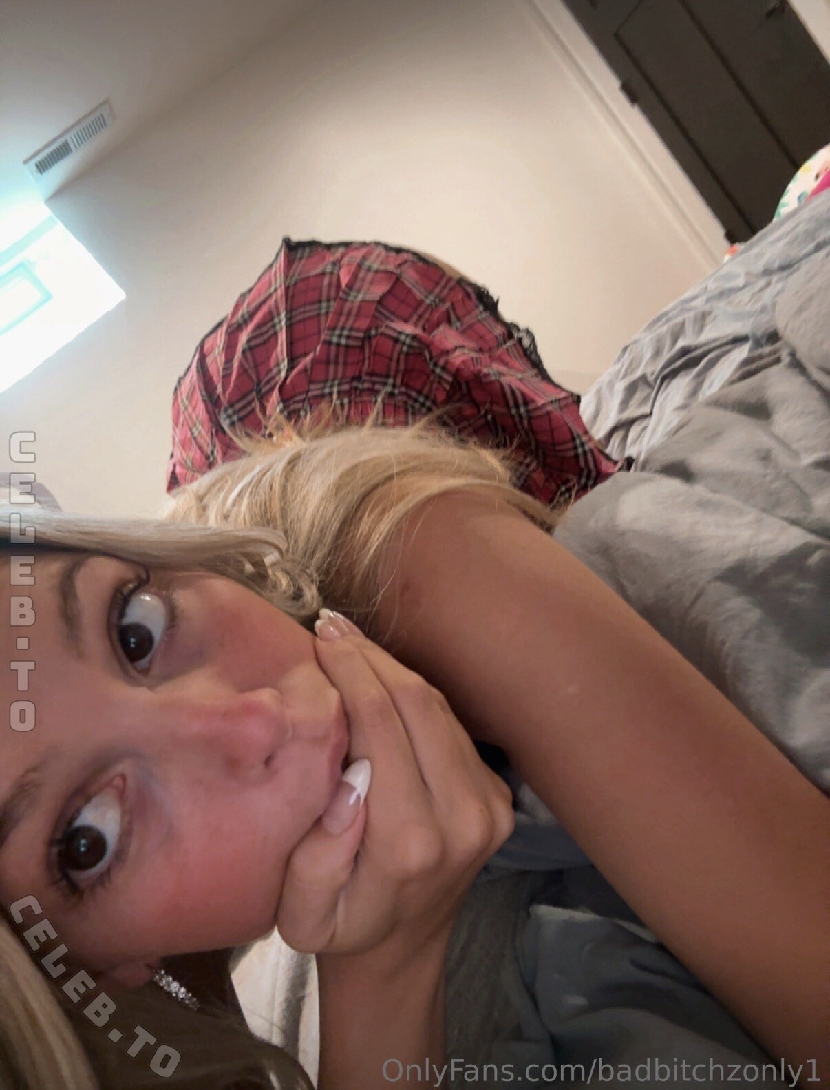 Emily Trapp nude photo 3