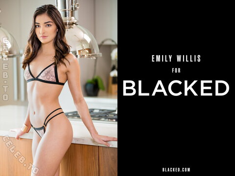 Emily Willis Sexy (8 photos)