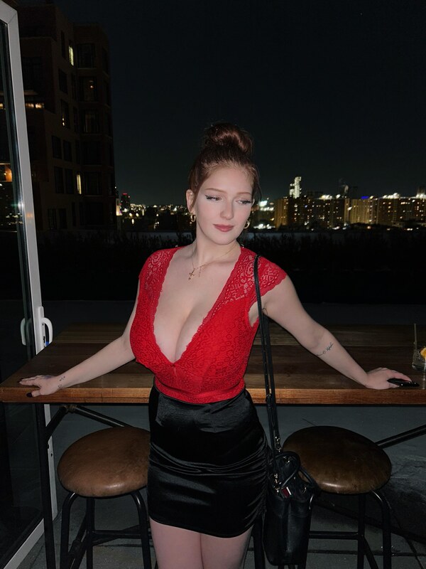 Emilybarch nude photo 3