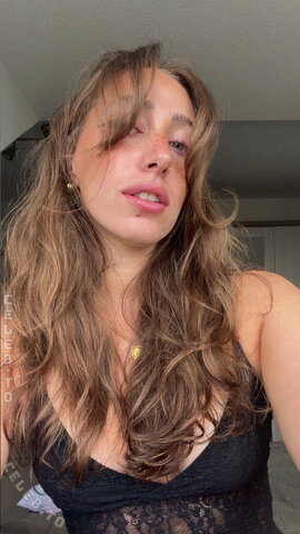 emilyjohannaa nude photo 1