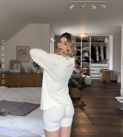 Emilylior nude photo 66
