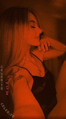 Emily._.mhl nude photo 26