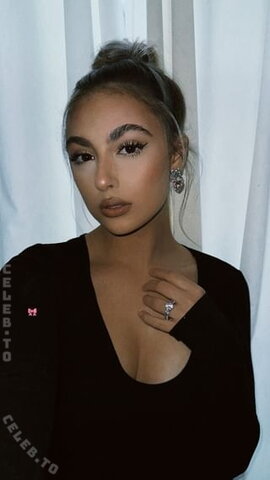 Emily._.mhl nude photo 13