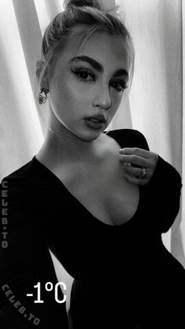 Emily._.mhl nude photo 12