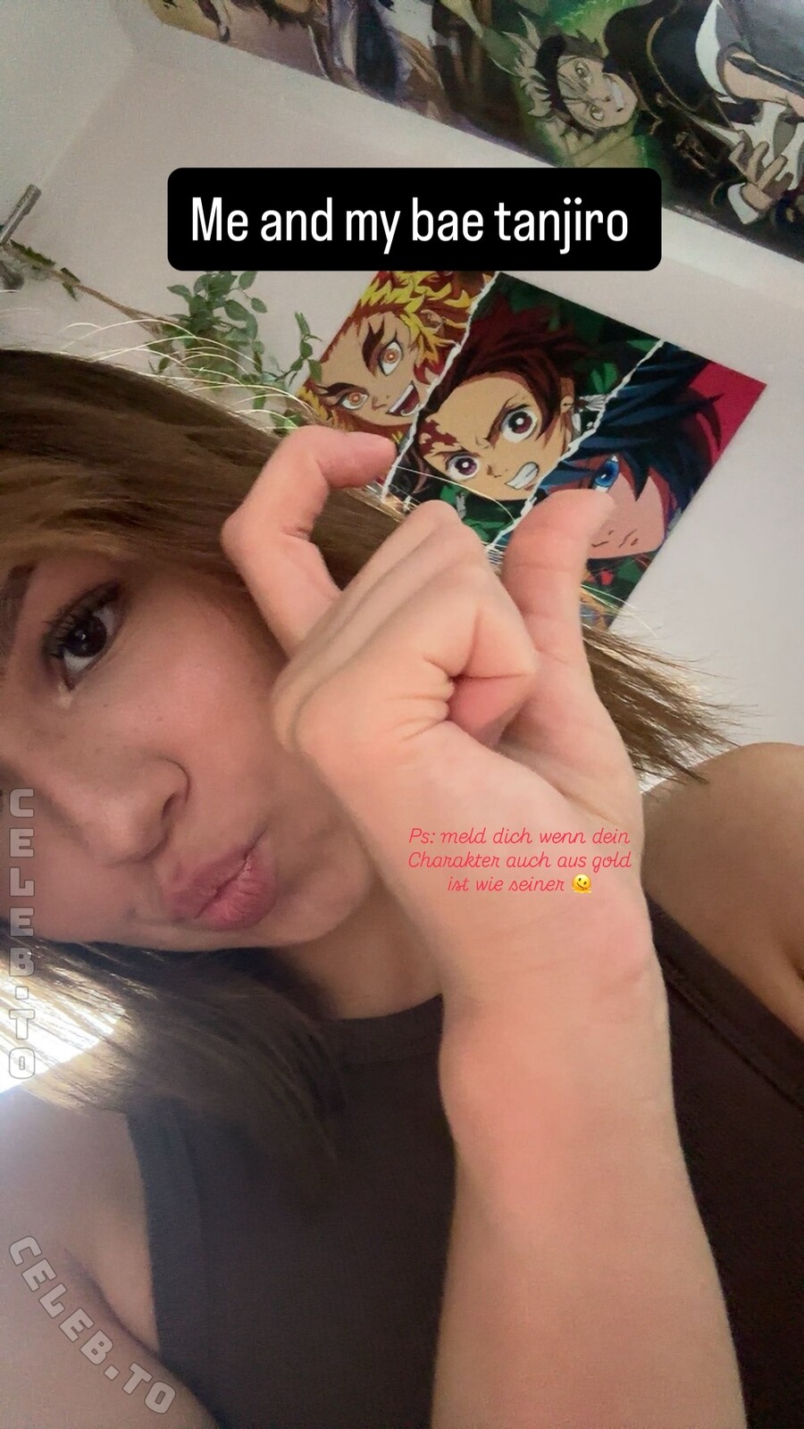 Emilyynl nude photo 15